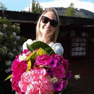 Meet your Posher, Leah